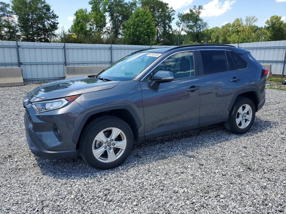 2021 TOYOTA RAV4 XLE 1