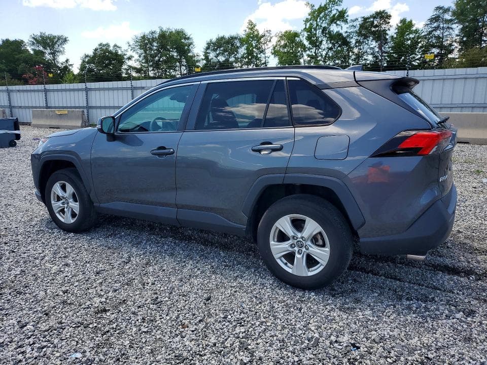 2021 TOYOTA RAV4 XLE 2
