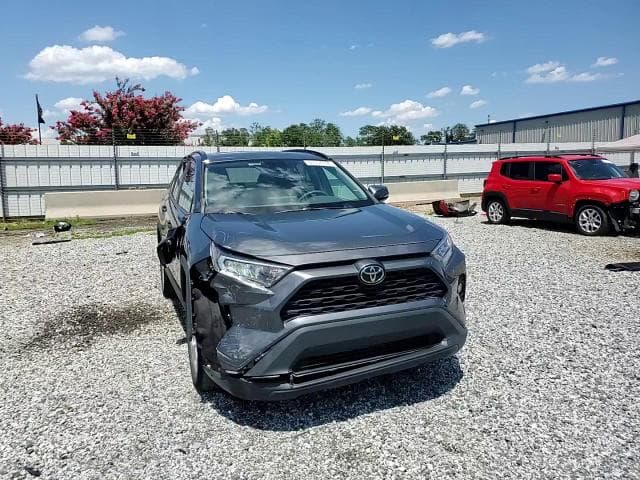 2021 TOYOTA RAV4 XLE 13