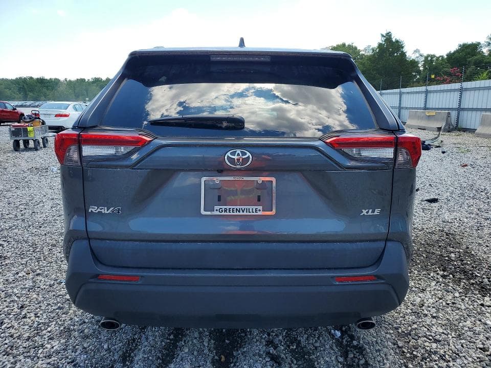 2021 TOYOTA RAV4 XLE 6