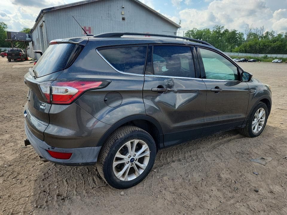 2017 FORD ESCAPE SE SE 3
