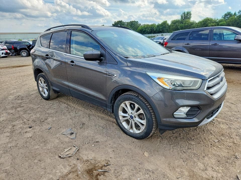 2017 FORD ESCAPE SE SE 4