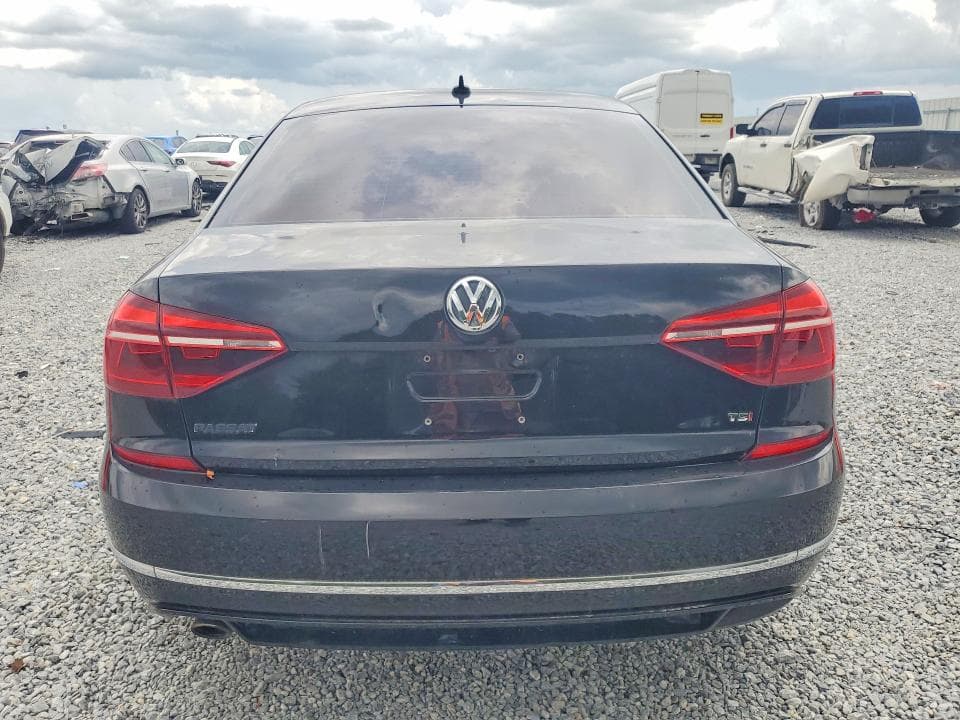 2018 VOLKSWAGEN PASSAT S/R-LINE S/R-LINE 6