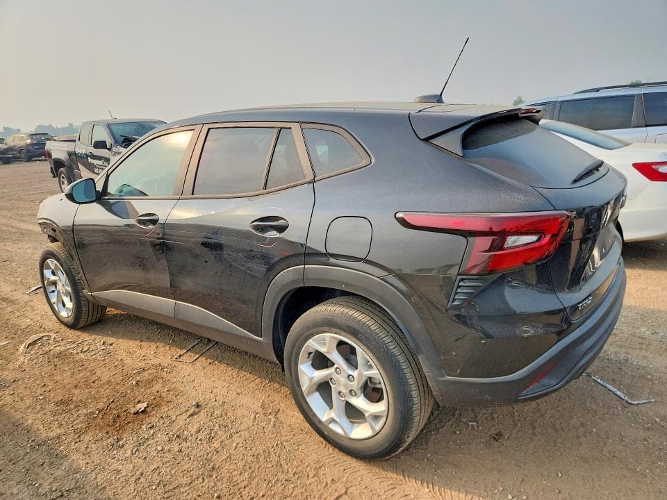2024 CHEVROLET TRAX LS 2