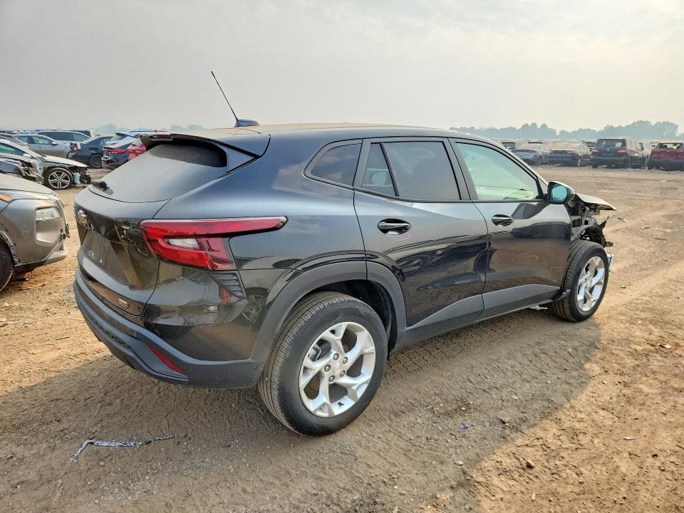 2024 CHEVROLET TRAX LS 3
