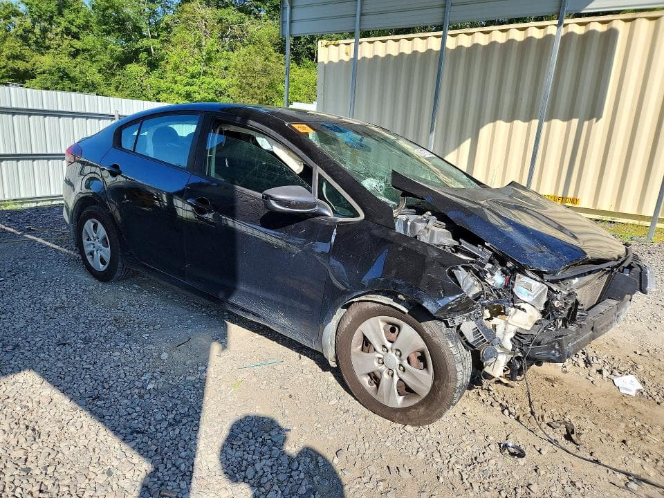 2017 KIA FORTE LX 4