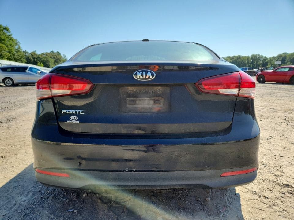 2017 KIA FORTE LX 6