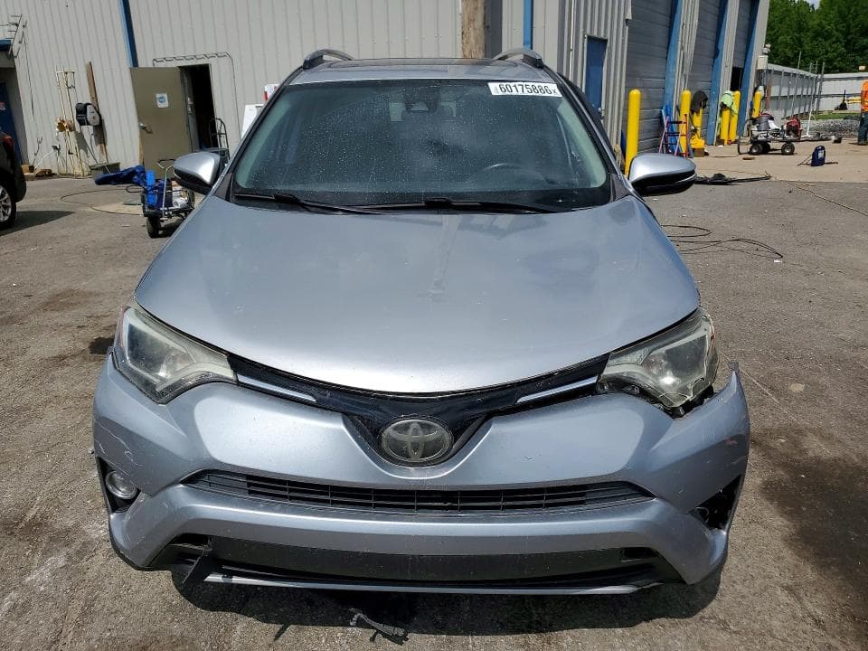 2018 TOYOTA RAV4 XLE 5