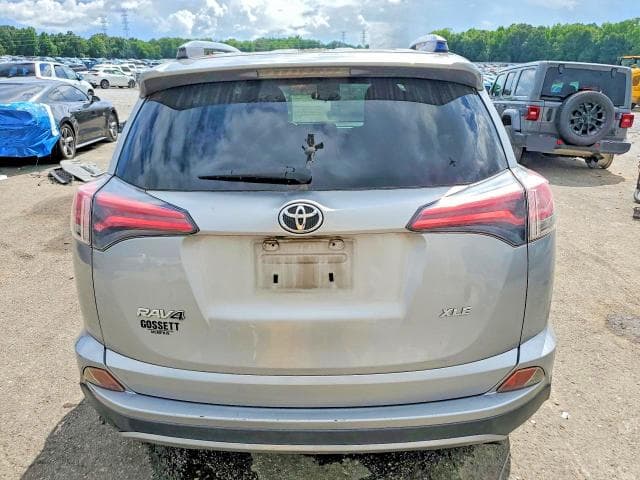 2018 TOYOTA RAV4 XLE 6
