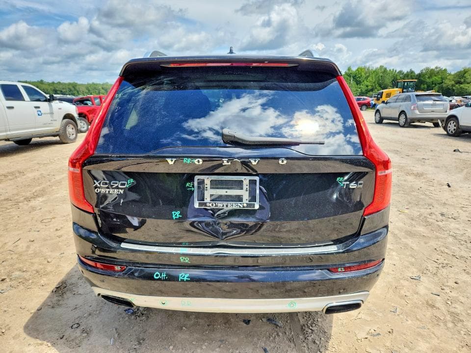 2017 VOLVO XC90 T6 6