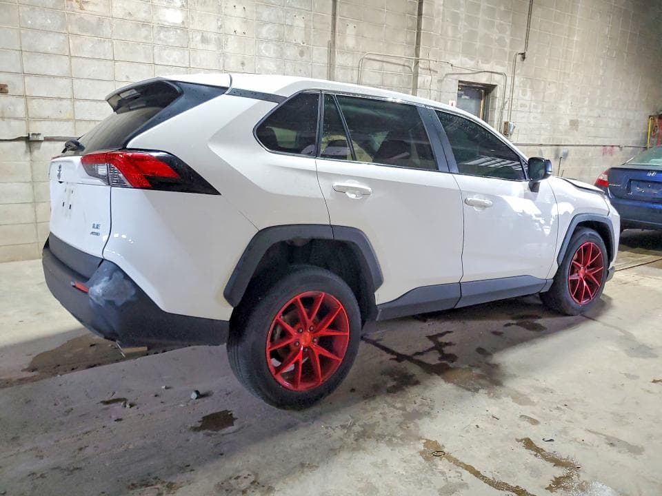 2023 TOYOTA RAV4 LE 3