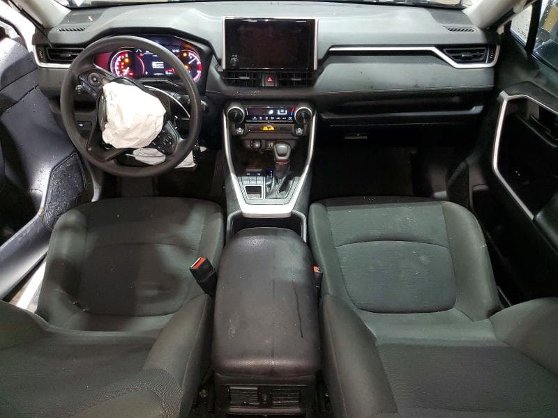 2023 TOYOTA RAV4 LE 8