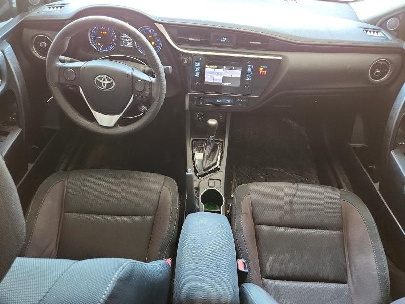 2019 TOYOTA COROLLA LE LE 8