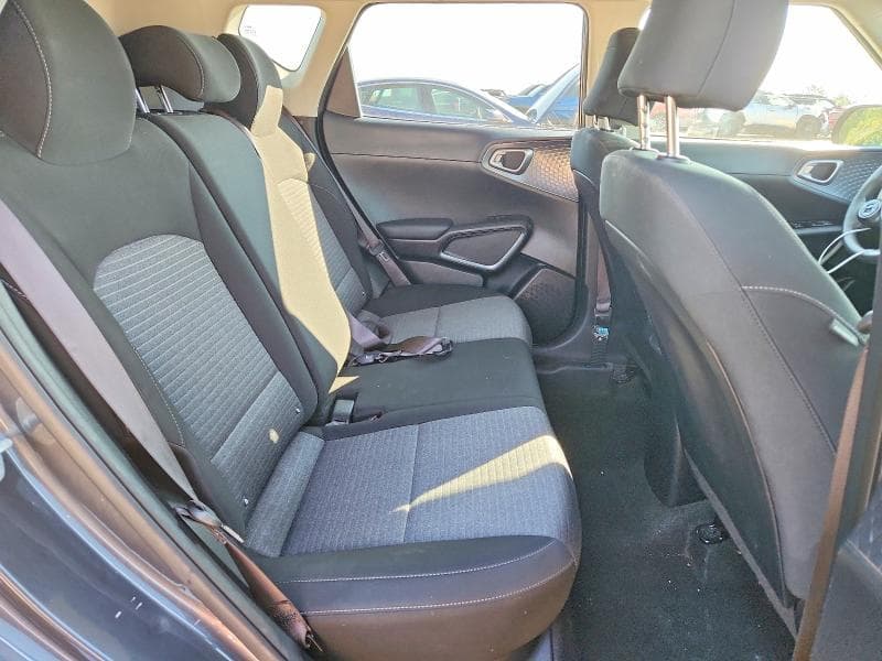 2021 KIA SOUL S 10