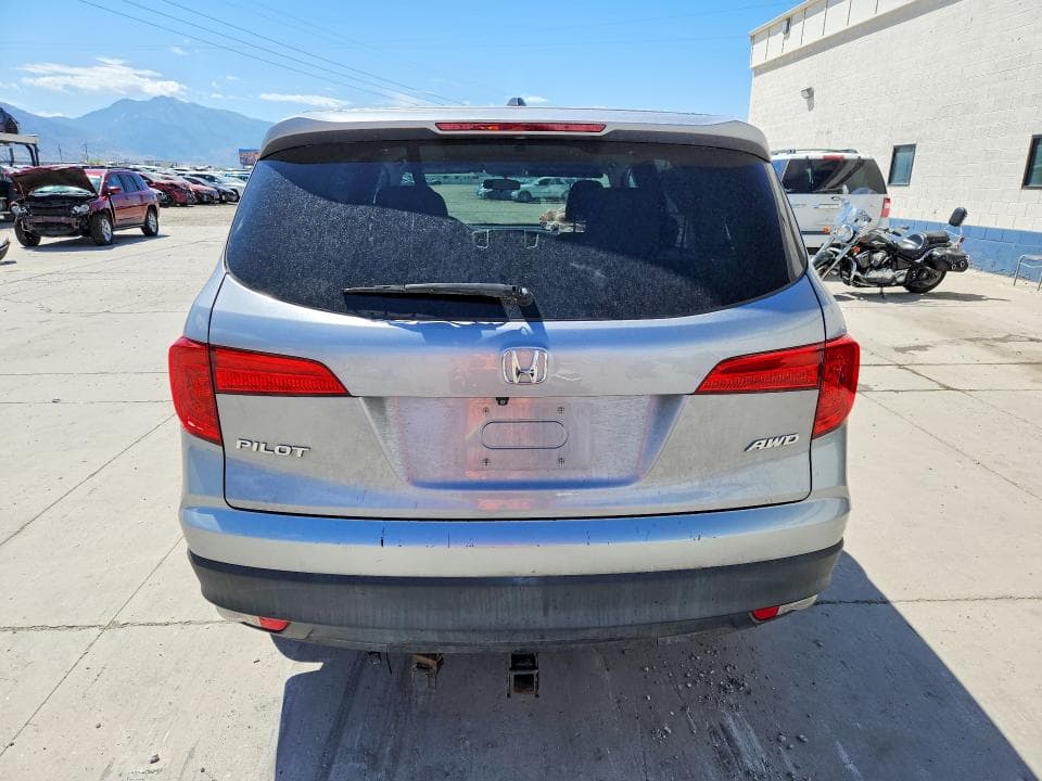 2018 HONDA PILOT EX 6