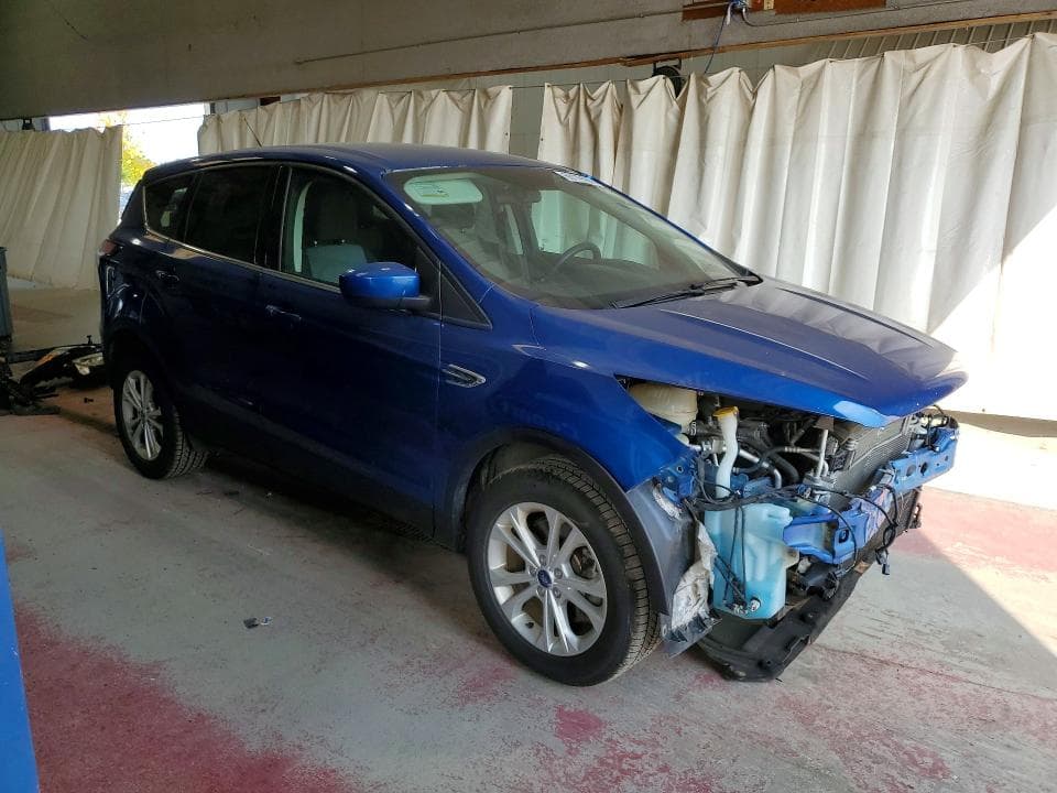 2017 FORD ESCAPE SE 4