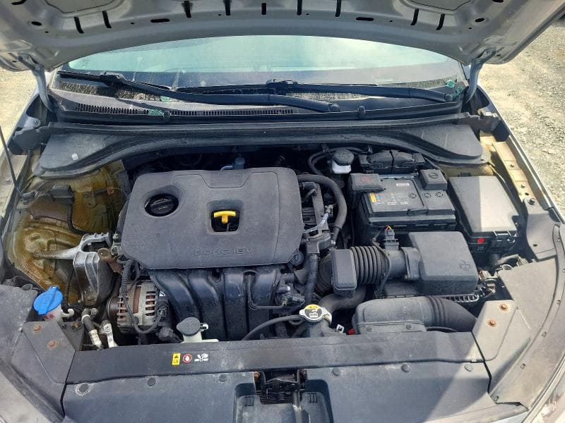 2020 HYUNDAI ELANTRA SE SE 11