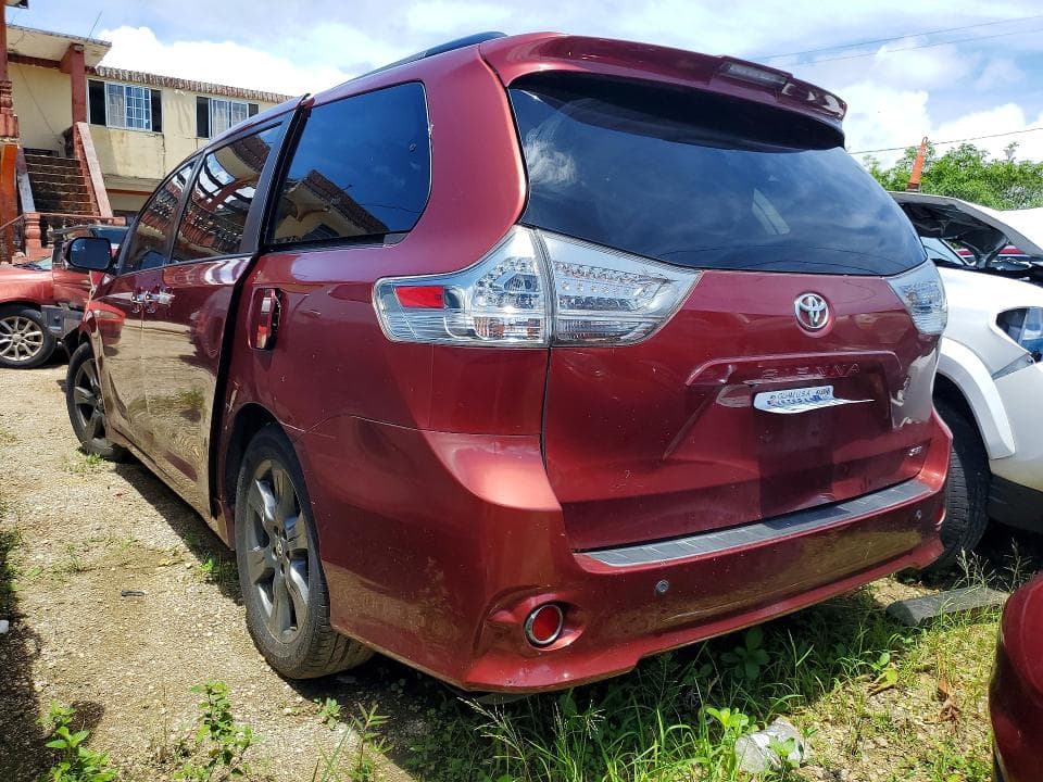 2019 TOYOTA SIENNA SE 8-PASSENGER SE 8-PASSENGER 2
