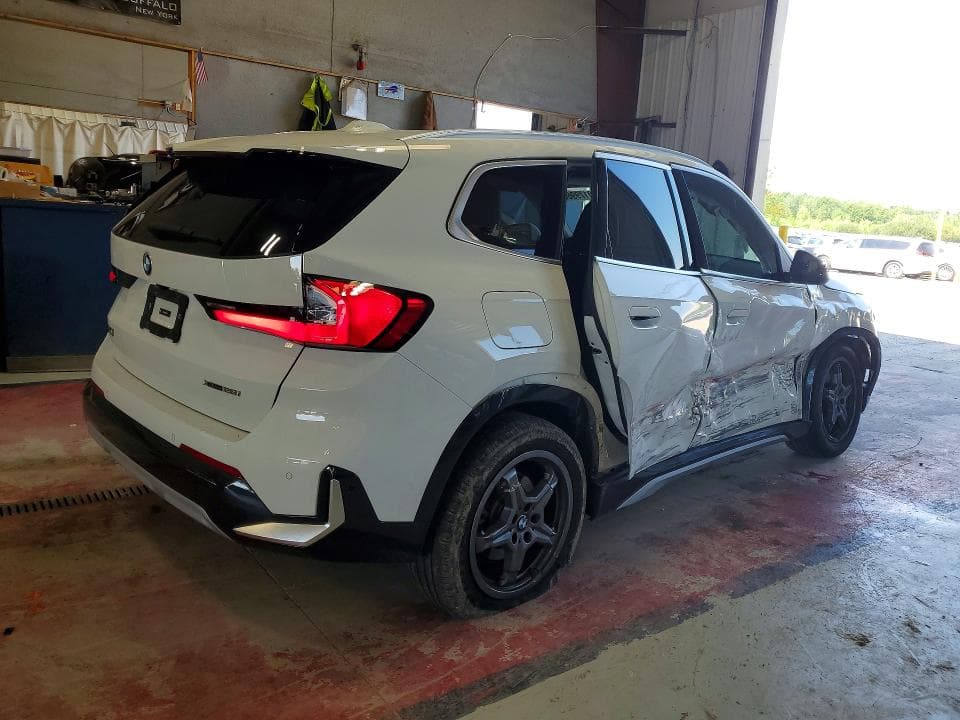 2025 BMW X1 XDRIVE28I 3