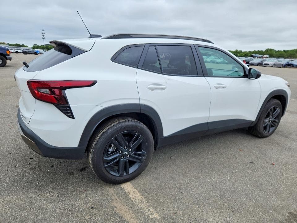 2025 CHEVROLET TRAX ACTIV 3