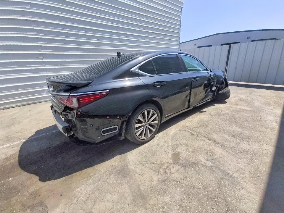 2020 LEXUS ES 300H BASE 3