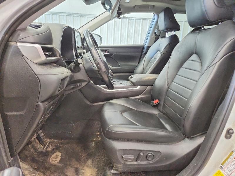 2021 TOYOTA HIGHLANDER XLE 7