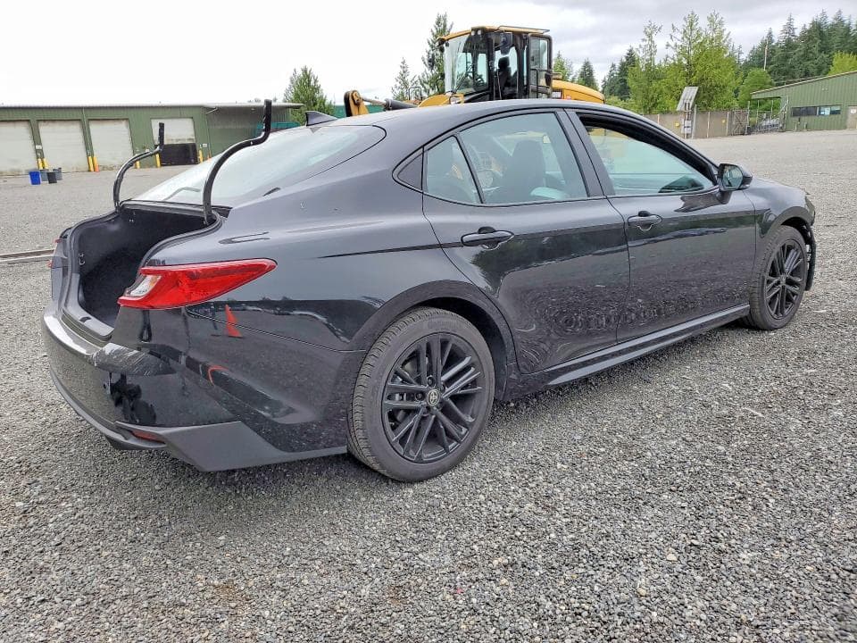 2026 TOYOTA CAMRY SE 3