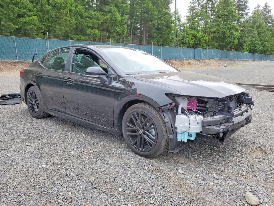 2026 TOYOTA CAMRY SE 4