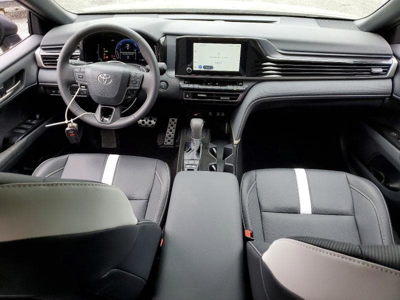 2026 TOYOTA CAMRY SE 8