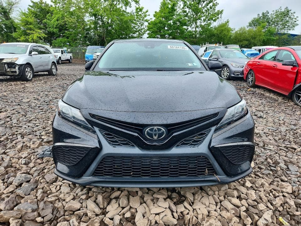 2022 TOYOTA CAMRY SE 5