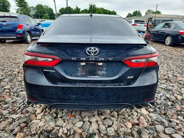 2022 TOYOTA CAMRY SE 6