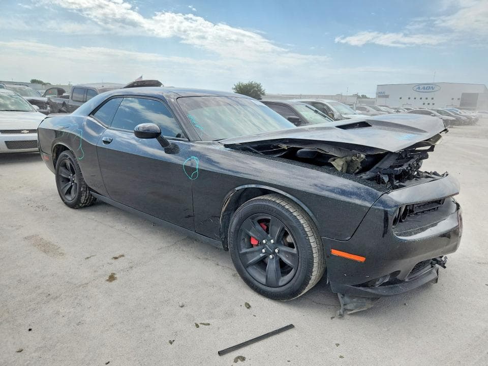 2019 DODGE CHALLENGER SXT 4