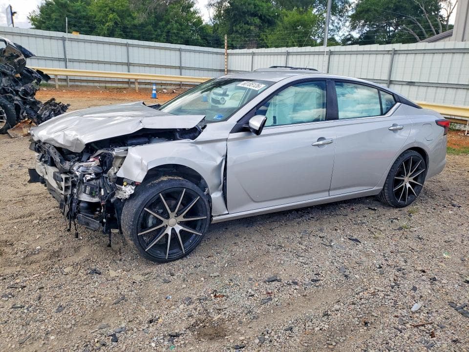 2021 NISSAN ALTIMA SV - 1