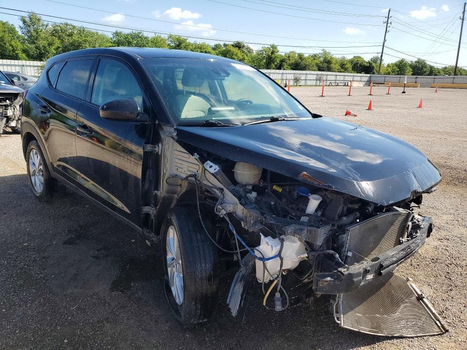 2021 HYUNDAI TUCSON SE 4