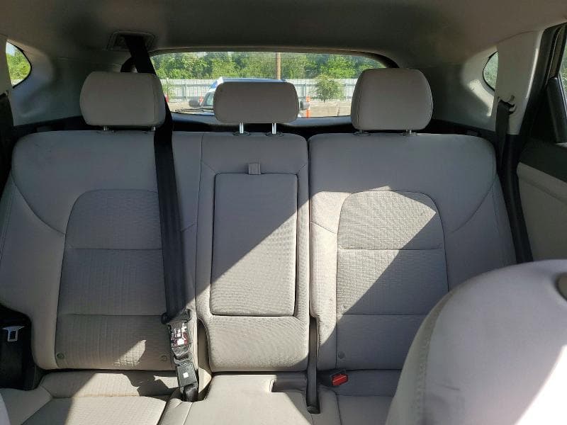 2021 HYUNDAI TUCSON SE 10