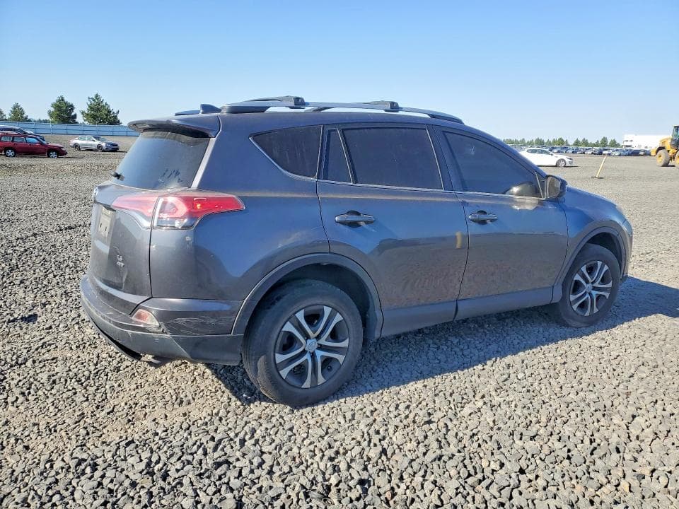 2018 TOYOTA RAV4 LE 3