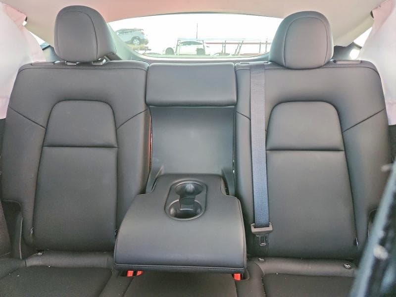 2024 TESLA MODEL Y 10