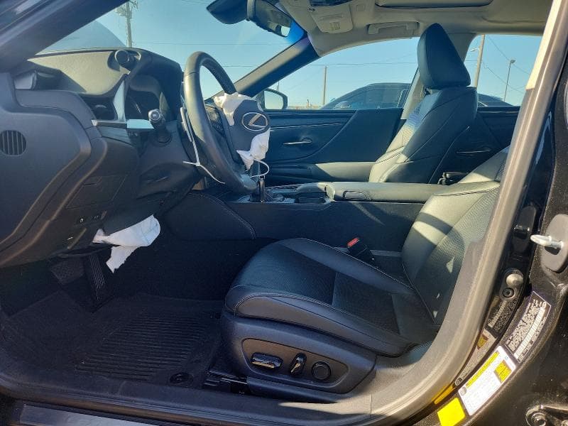 2019 LEXUS ES 300H 300H 7