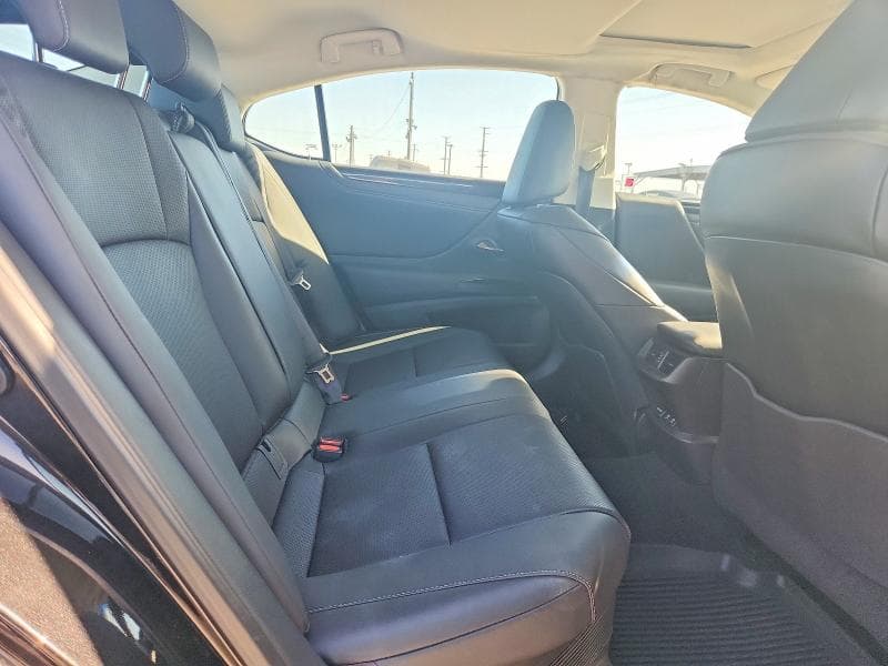 2019 LEXUS ES 300H 300H 10