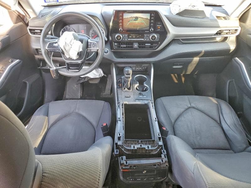 2020 TOYOTA HIGHLANDER L 8