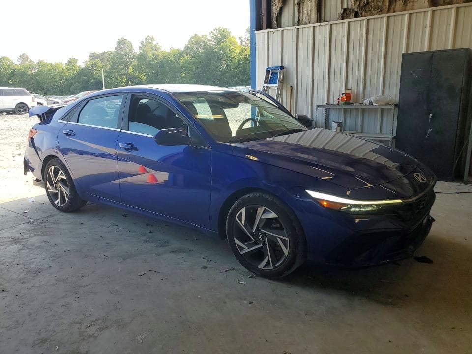 2024 HYUNDAI ELANTRA SEL 4