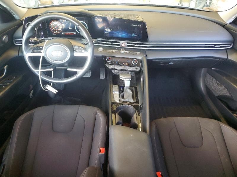 2024 HYUNDAI ELANTRA SEL 8