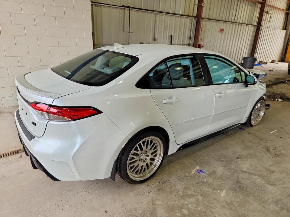 2023 TOYOTA COROLLA 3