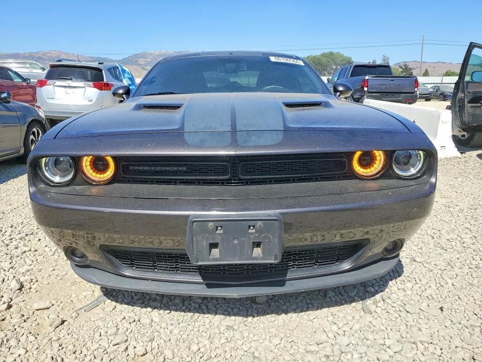 2017 DODGE CHALLENGER SXT 5