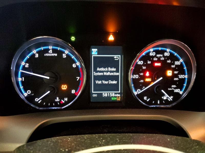 2017 TOYOTA RAV4 LIMITED 9