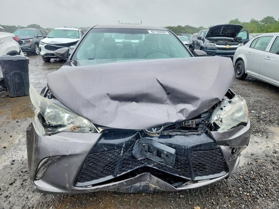 2017 TOYOTA CAMRY SE SE 5