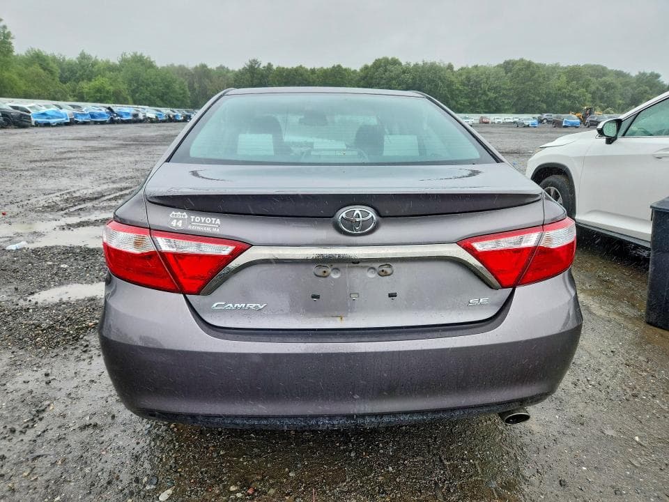 2017 TOYOTA CAMRY SE SE 6