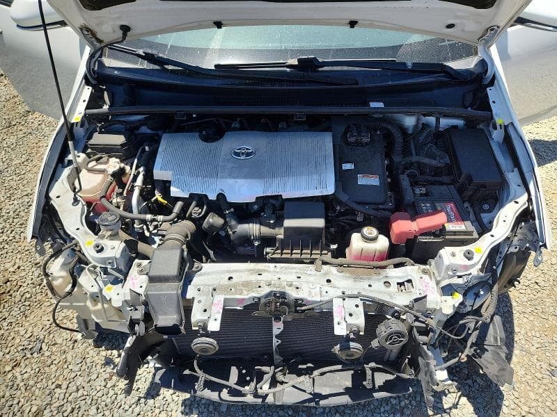 2021 TOYOTA PRIUS LE 11