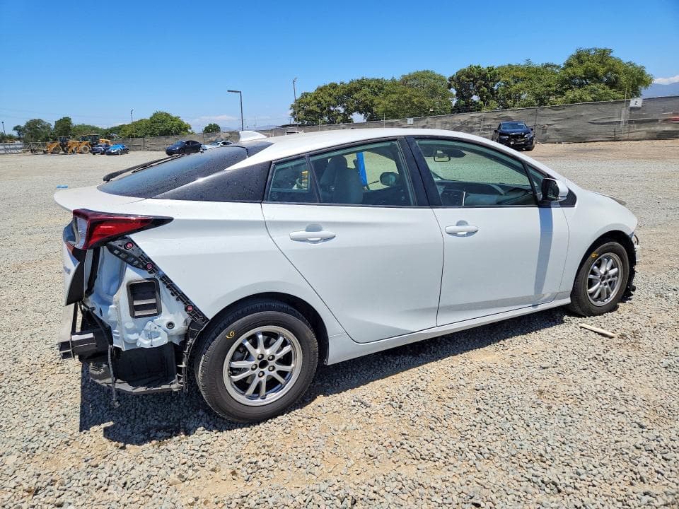 2021 TOYOTA PRIUS LE 3
