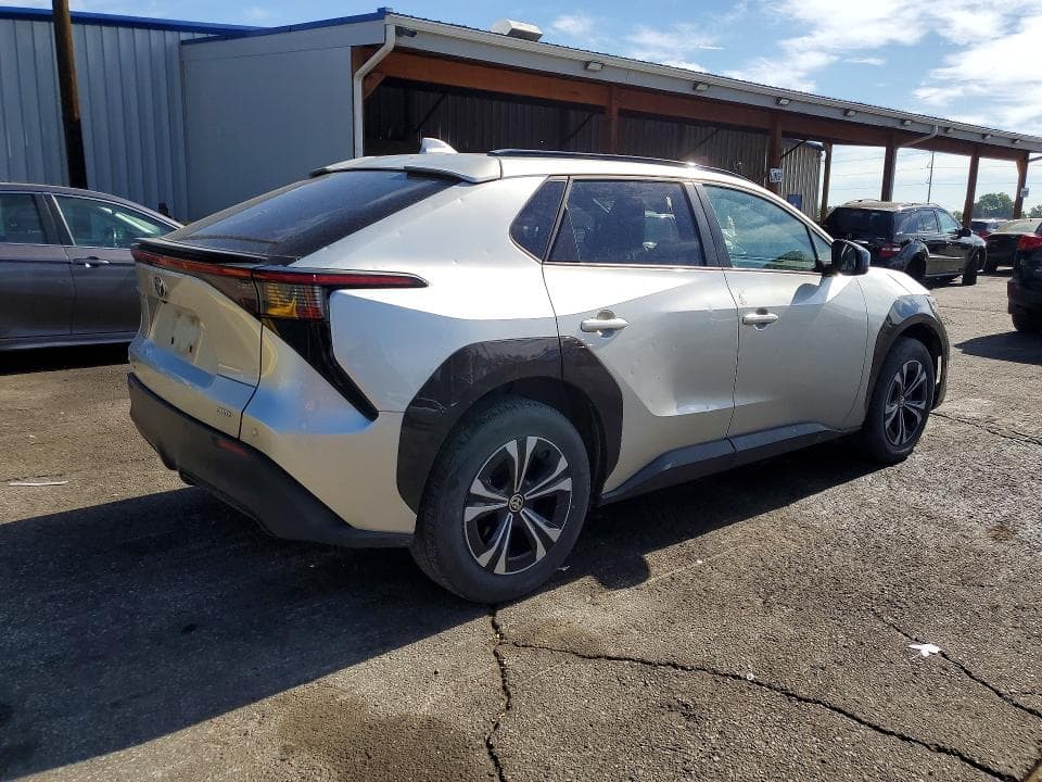 2024 TOYOTA BZ4X XLE 3
